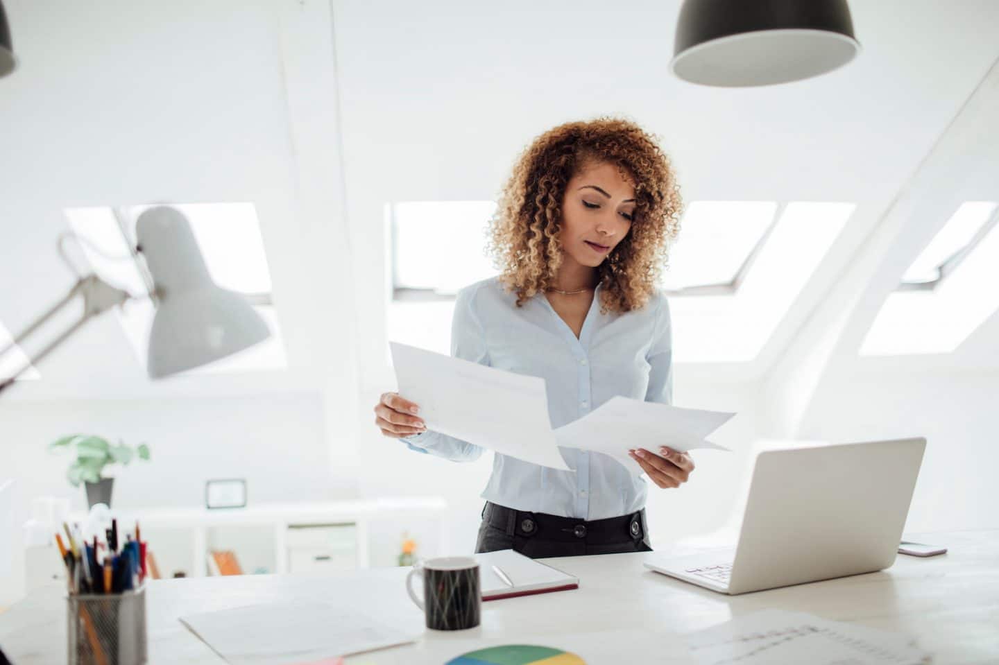 Pamper Your Back With a Sit and Stand Desk